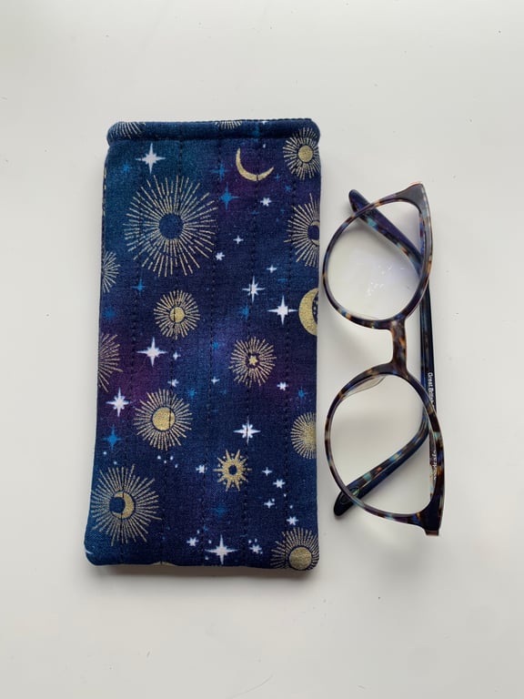 Constellation Print Quilted Fabric Glasses Case