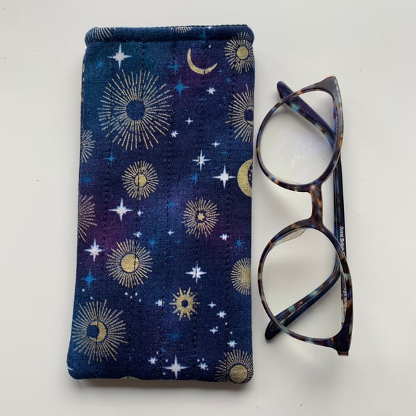 Constellation Print Quilted Fabric Glasses Case