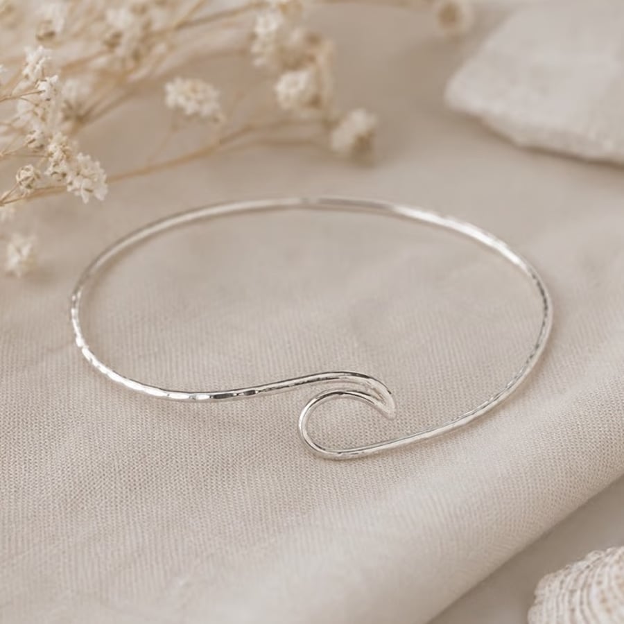 Coastal Wave Silver Bangle