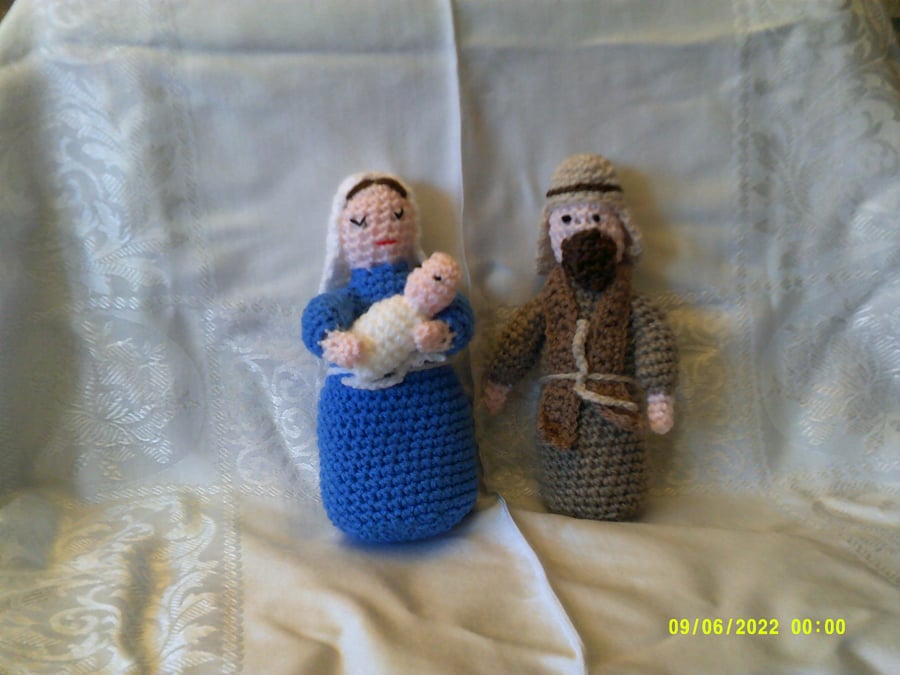 Crochet Nativity - Mary & Joseph with Baby Jesus