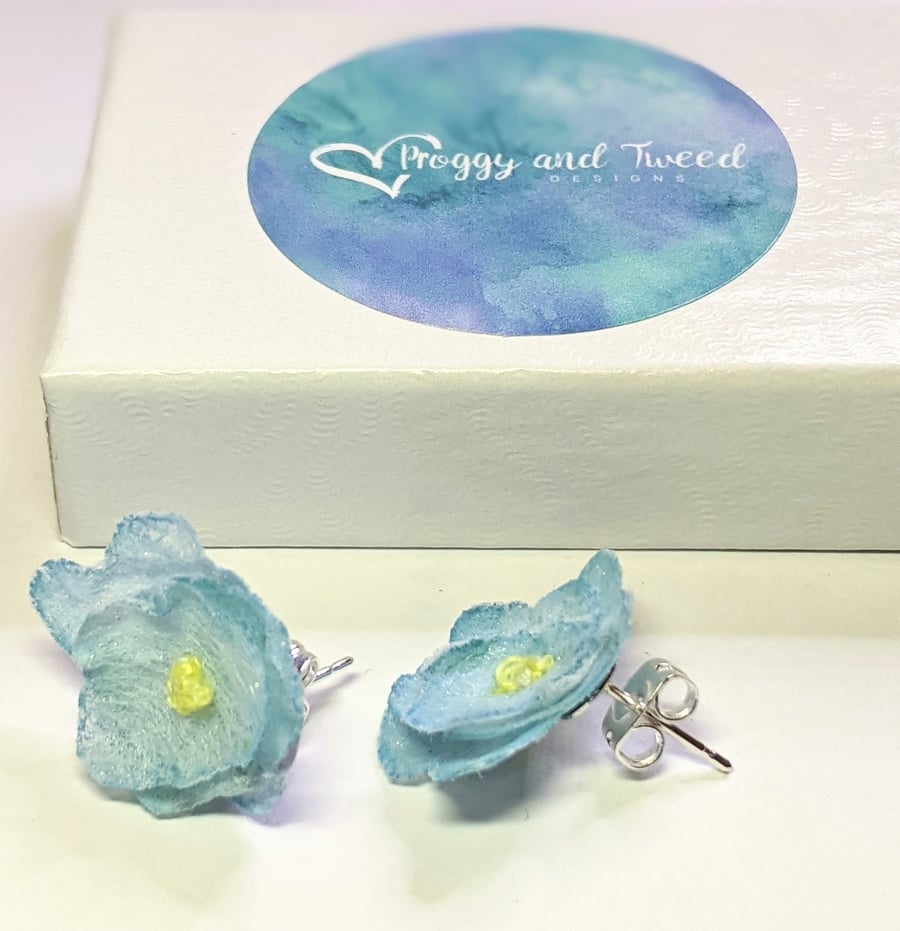 Earrings, stud earrings, flower earrings, blue earrings, gift idea