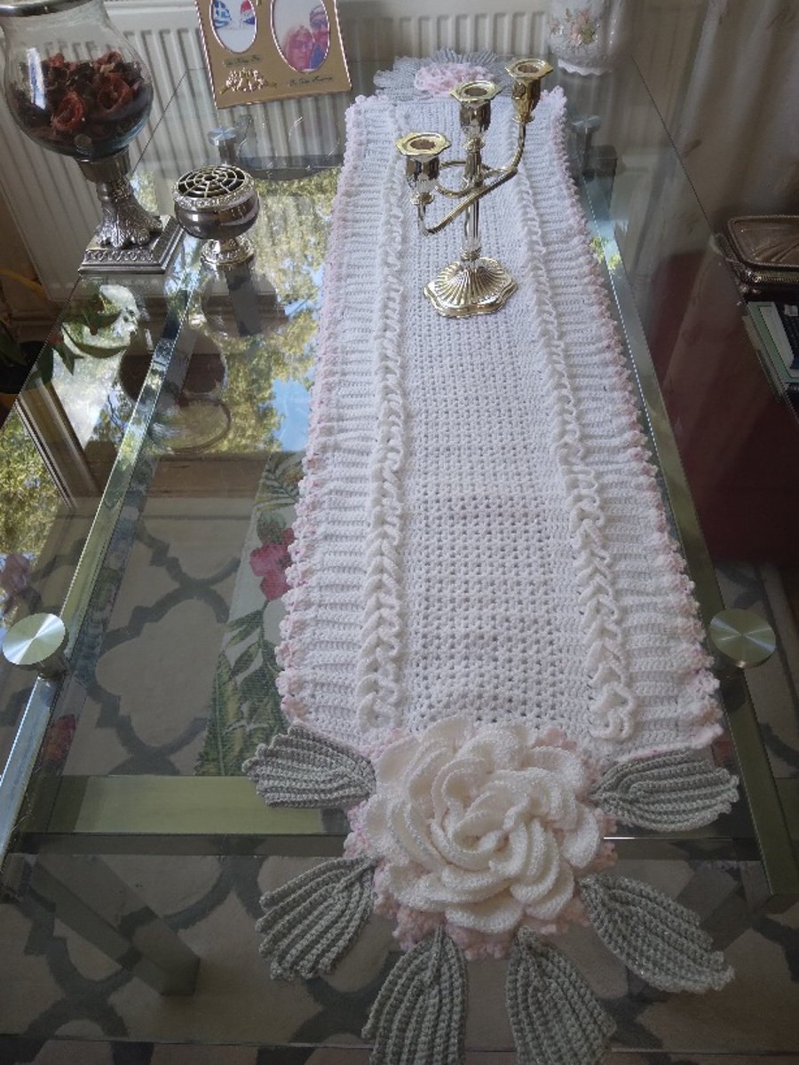 table serving crochet handmade 165cm x 35cm