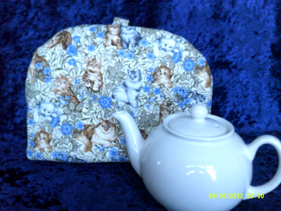 Cats and Blue Flowers Small Tea Cosy for a 2 Cup Tea Pot