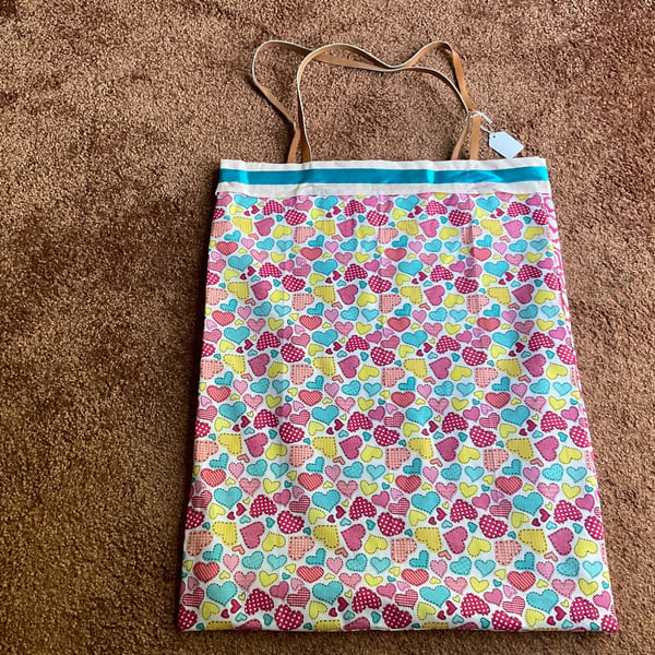 Hearts tote bag with pockets