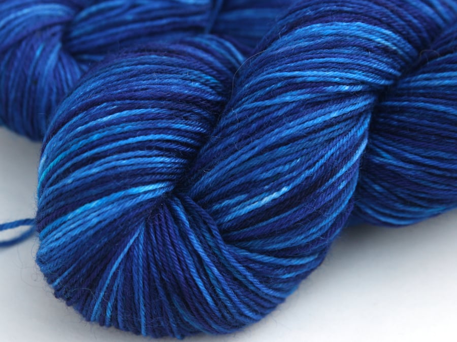 SALE Blue Moon - Superwash Polwarth 4-ply yarn
