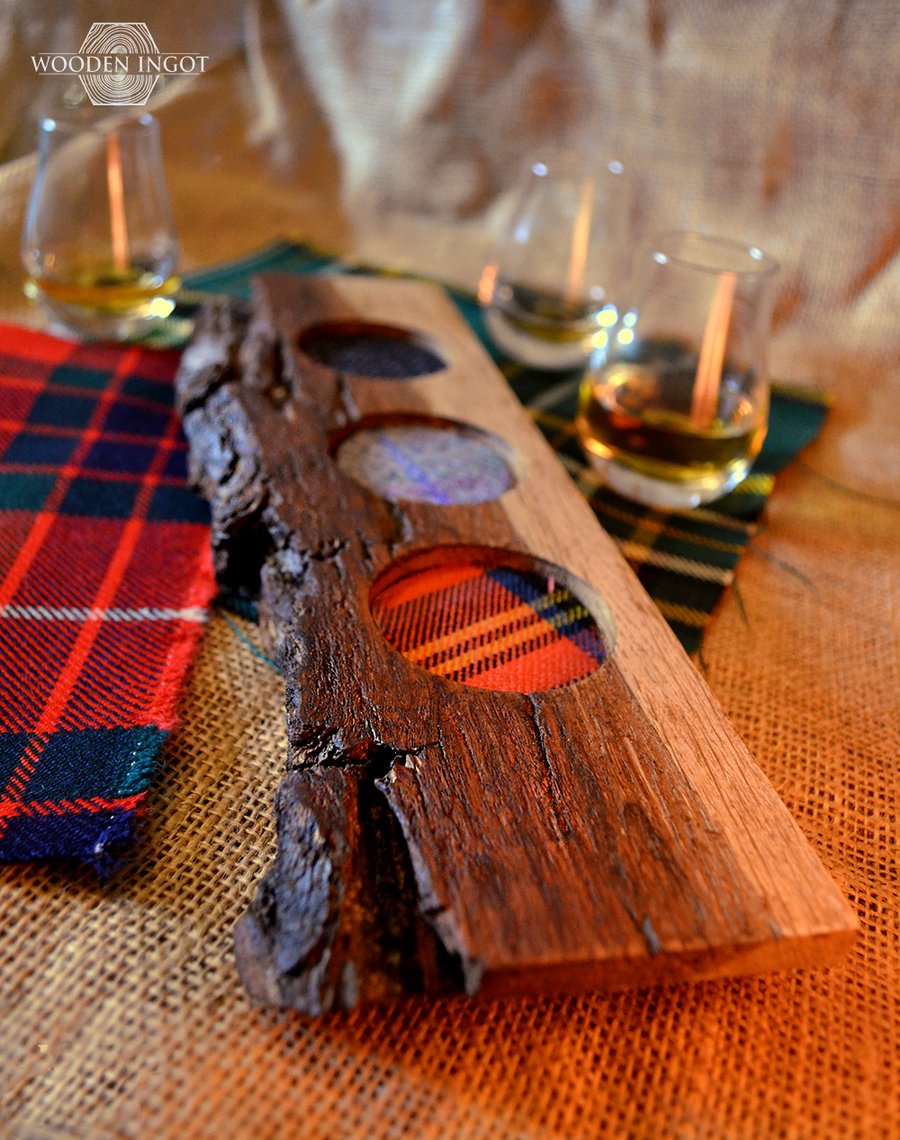 3-hole Oak whisky tasting board & knotted waney edge - choice of glasses