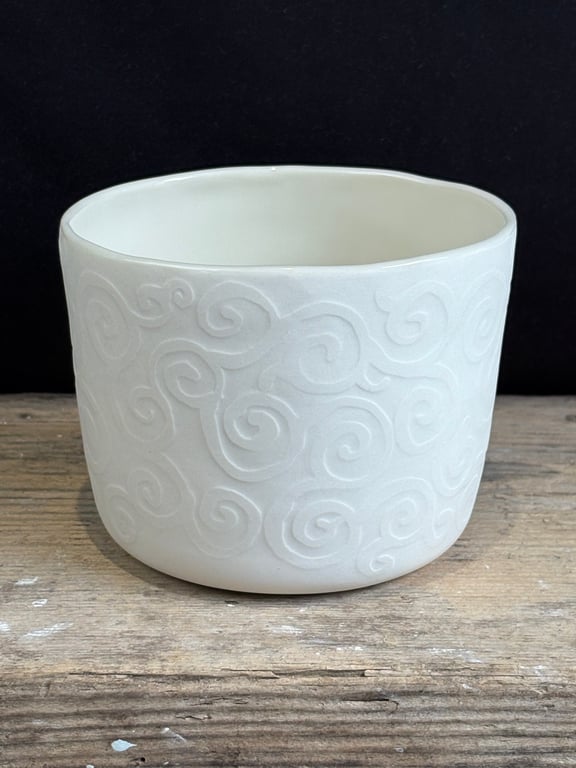 Slip-cast Porcelain Planter with swirl design