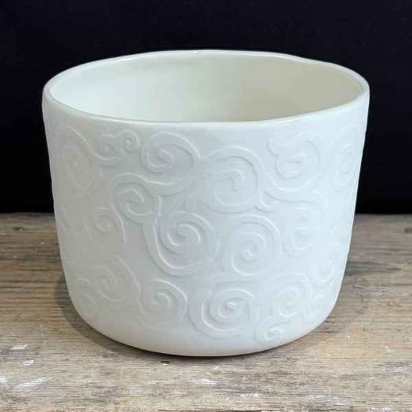 Slip-cast Porcelain Planter with swirl design