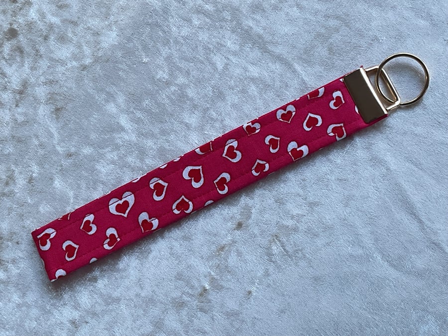 RED HEARTS WRISTLET KEYRING KEY HOLDER LANYARD FOB CHAIN 