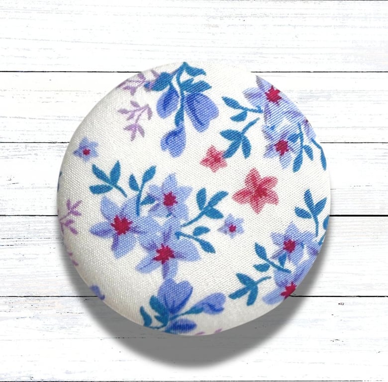 White Floral Fabric Covered Button Badge Brooch, Handmade, Christmas Gift