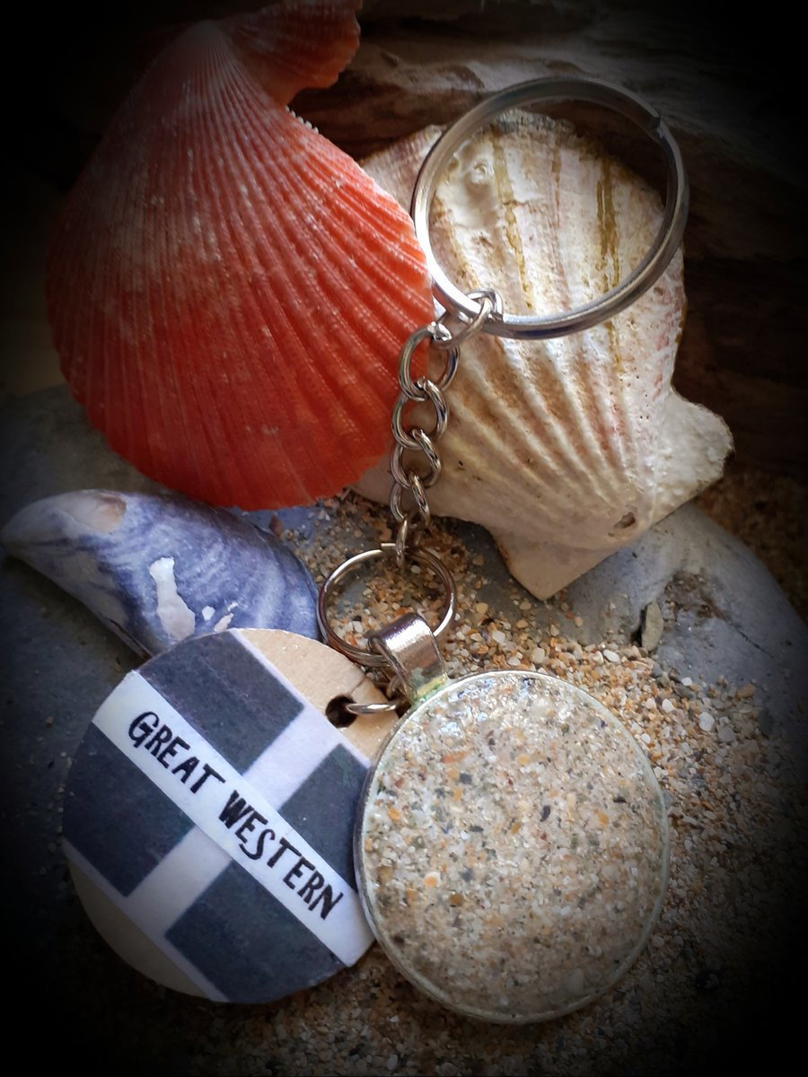 Great Western beach sand filled bezel keyring