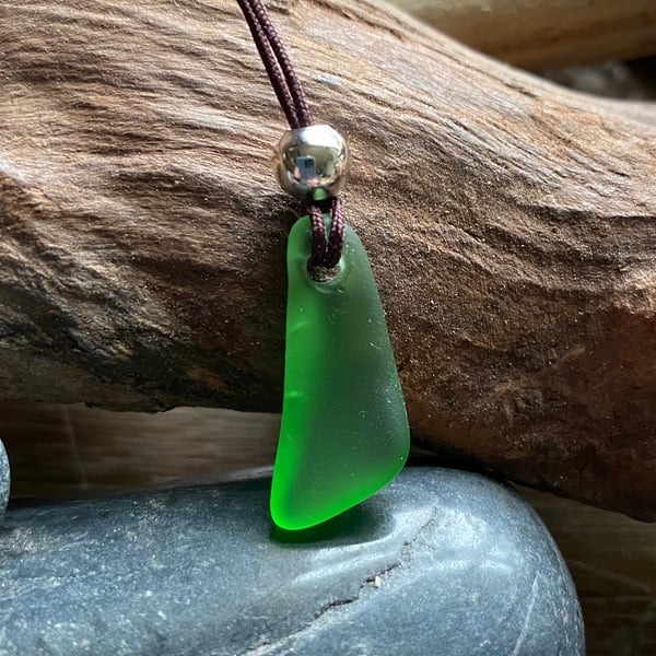 GREEN SEA GLASS NECKLACE 