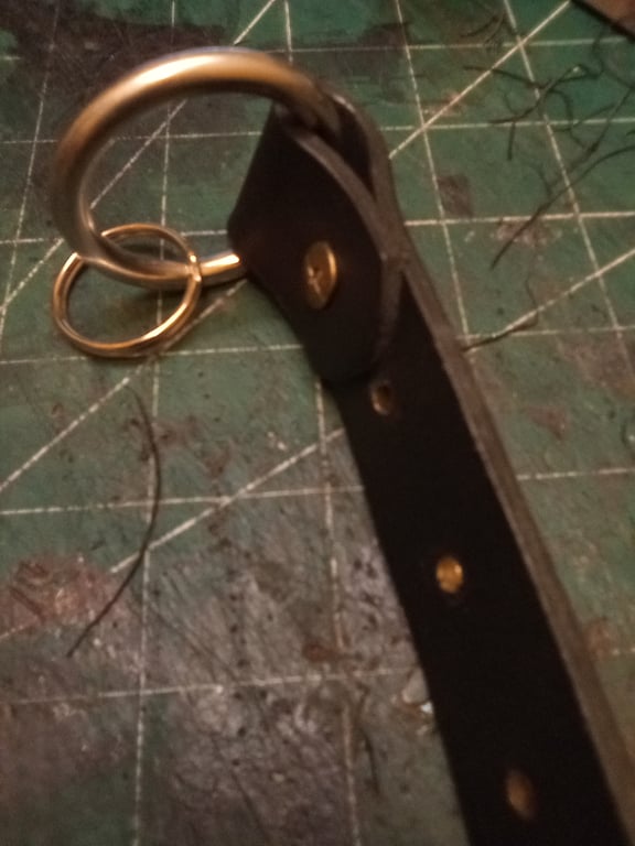 Veg tan leather keyring 