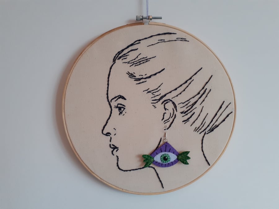 Felt & Hand Embroidery Earrings - Eye