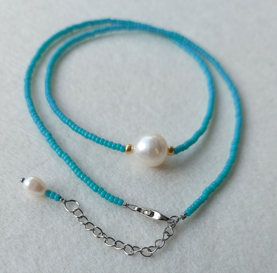 Seed Bead and Large Pearl Choker Style Necklace