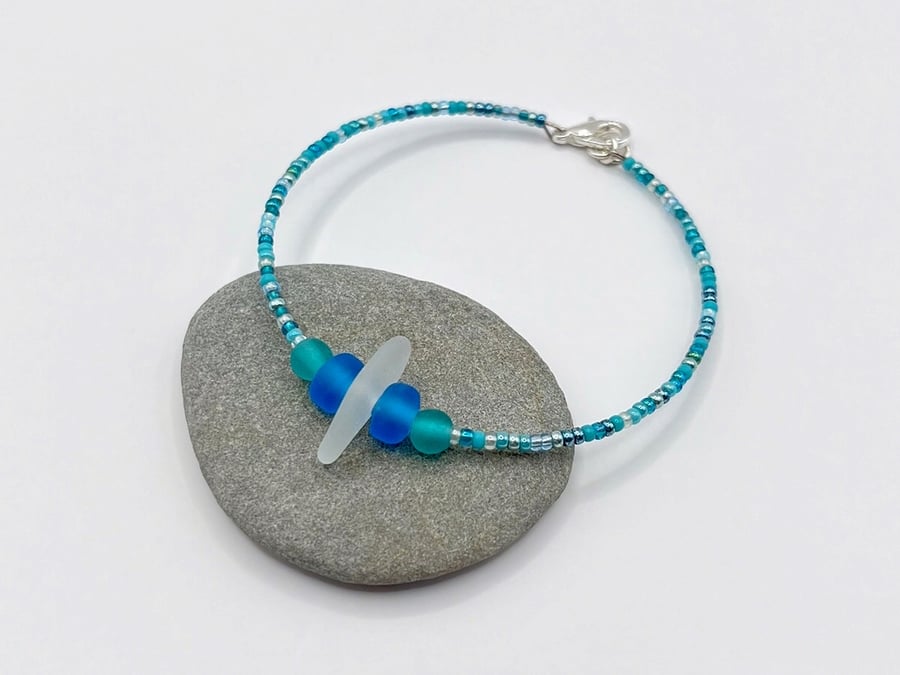 White Cornish Sea Glass Bracelet with Turquoise Mix Seed Beads 