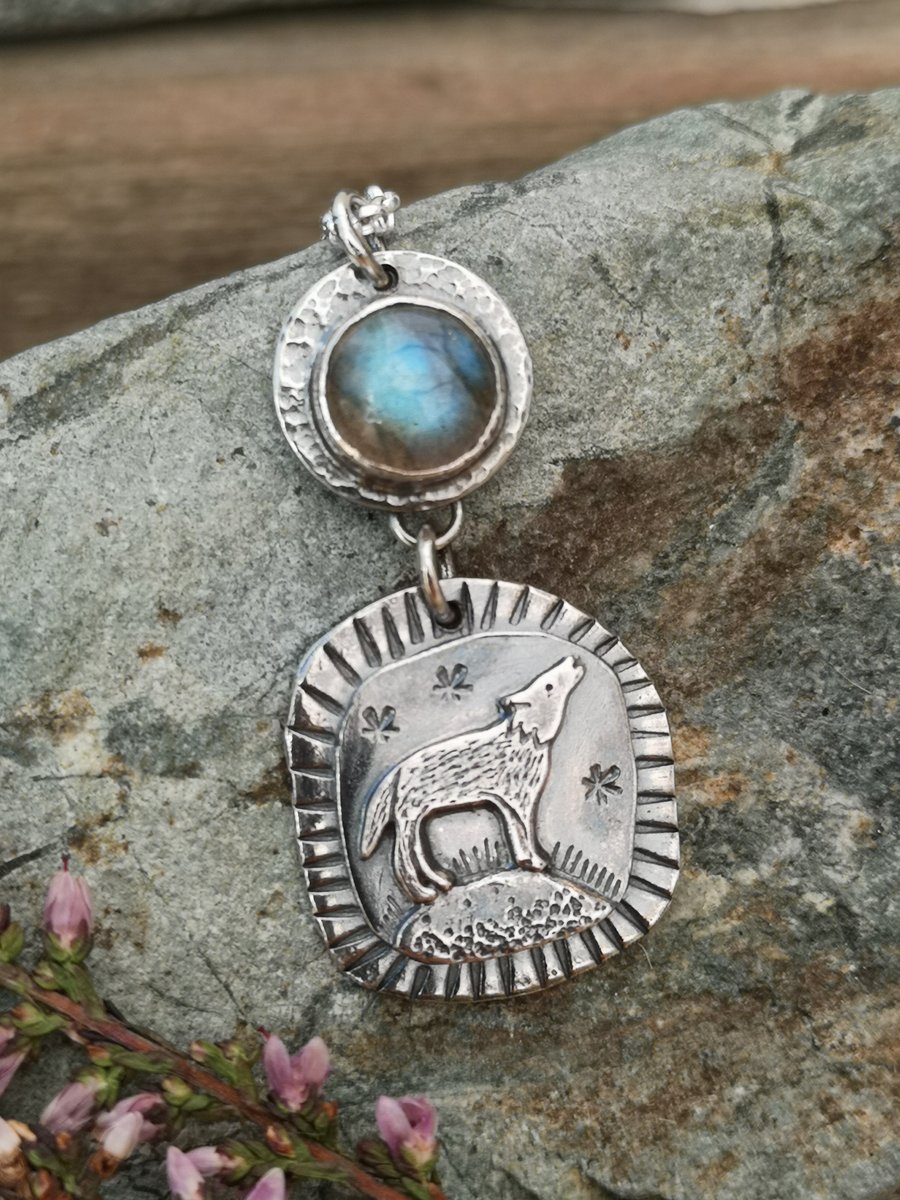 Little Wolf Pendant with Labradorite