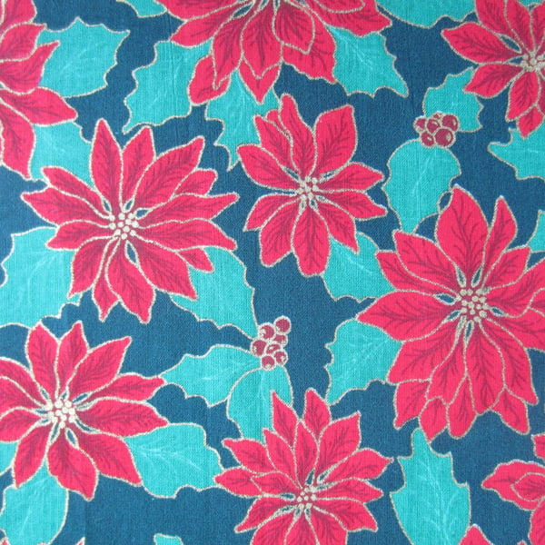 SALE Christmas Poinsettia Fabric. Fat Quarter Remnant