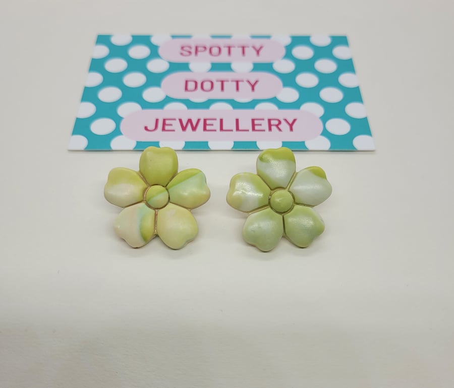 Green Polymer Clay Flower Stud Earrings 