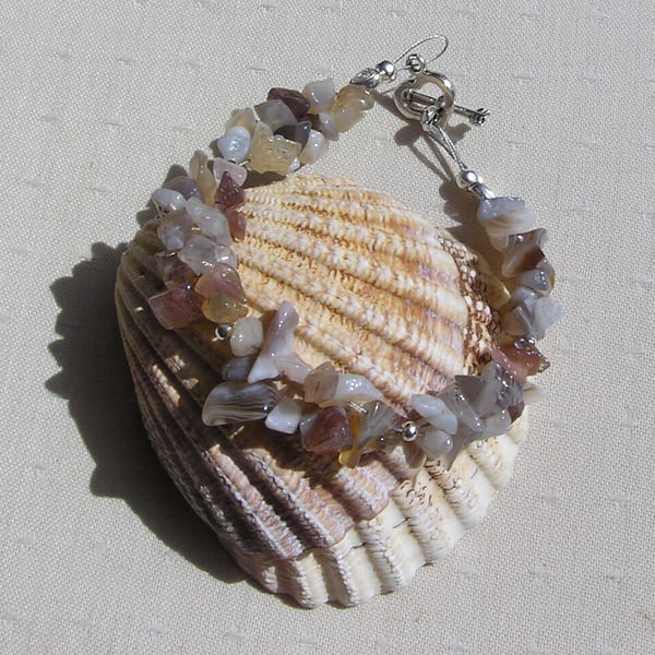 Botswana Agate Gemstone Crystal Chakra Bracelet "Frappe"