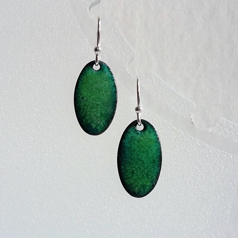 Green oval earrings in enamelled copper 128