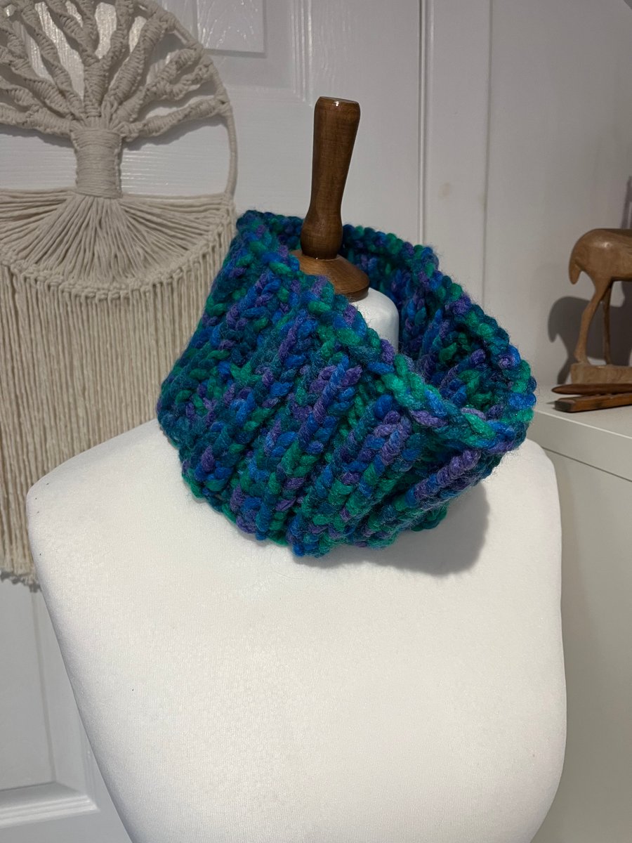 Super chunky acrylic yarn mix cowl 60cms x 14cms neck warmer Vibrant colours
