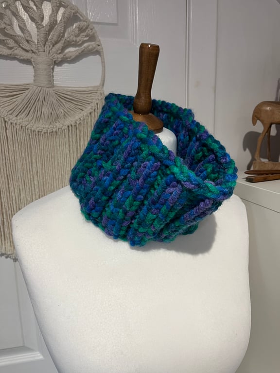 Super chunky acrylic yarn mix cowl 60cms x 14cms neck warmer Vibrant colours