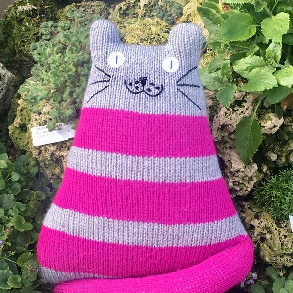 Grey and magenta  handknitted cat - Folksy Christmas 2026