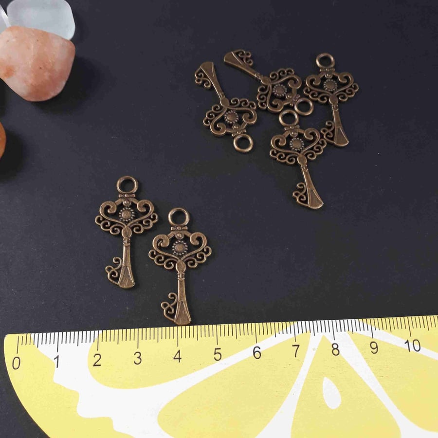 12 Bronze Key Charms, Jewellery Making, Home Hobby Craft Supplies, B03