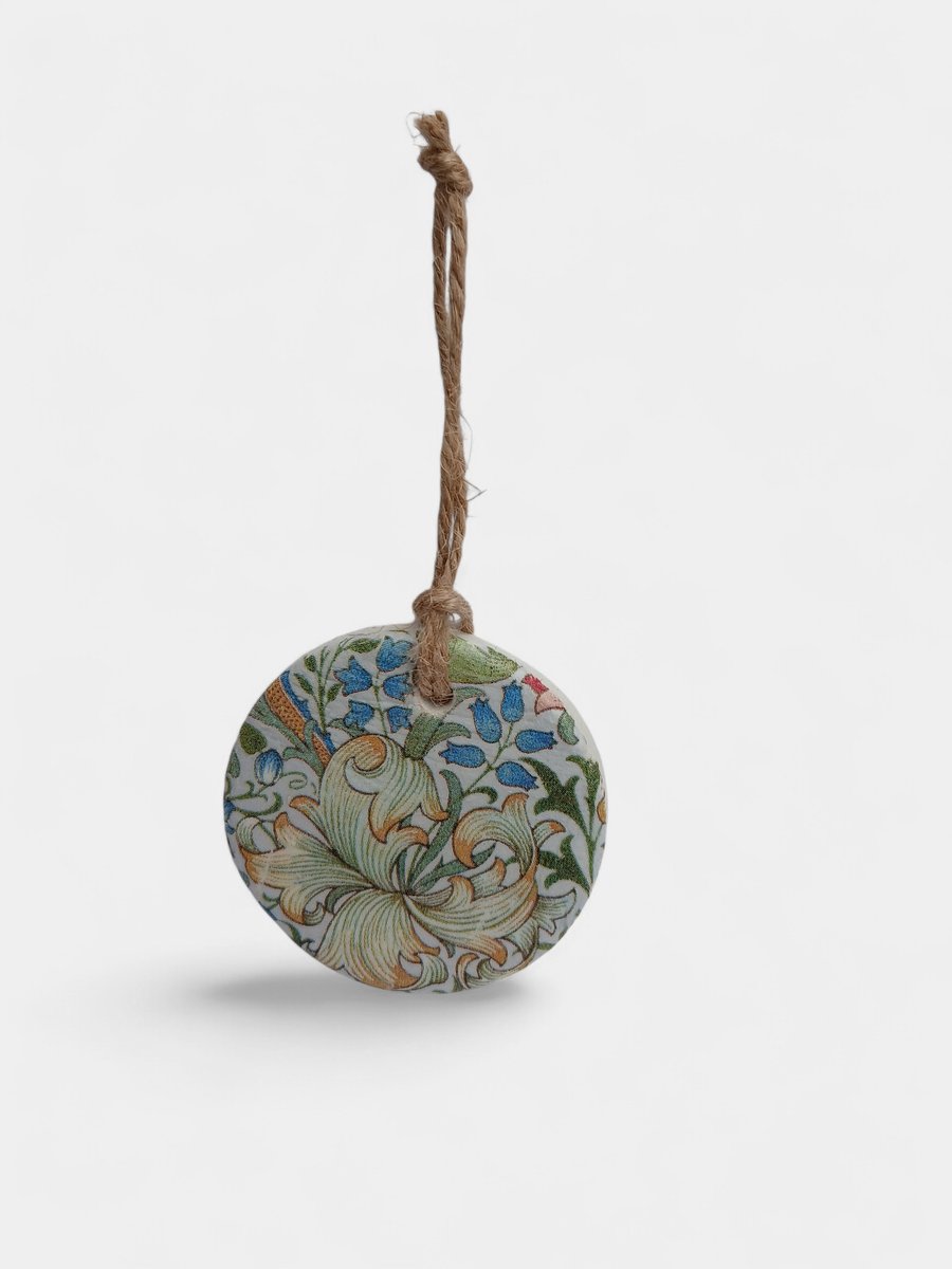 Blue & Green Flowers Vintage Style Round Clay Hanging Aromatherapy Diffuser