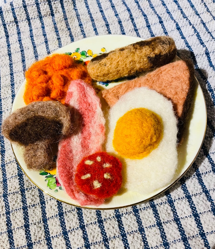 Needle felted full English breakfast pack