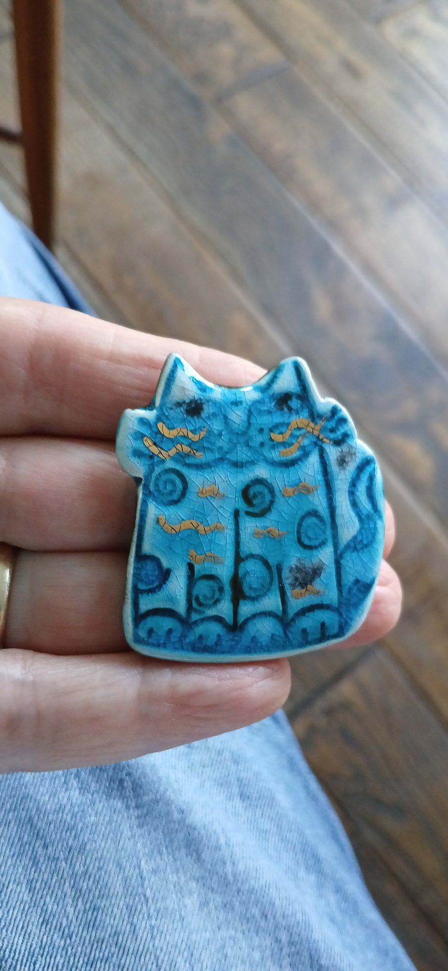 Cat brooch 