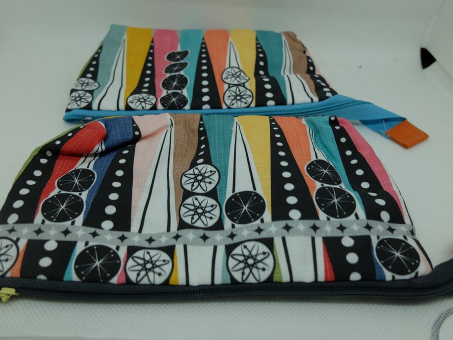 Zipped and lined Backgammon or Chess clock pouch in colourful backgammon fabric