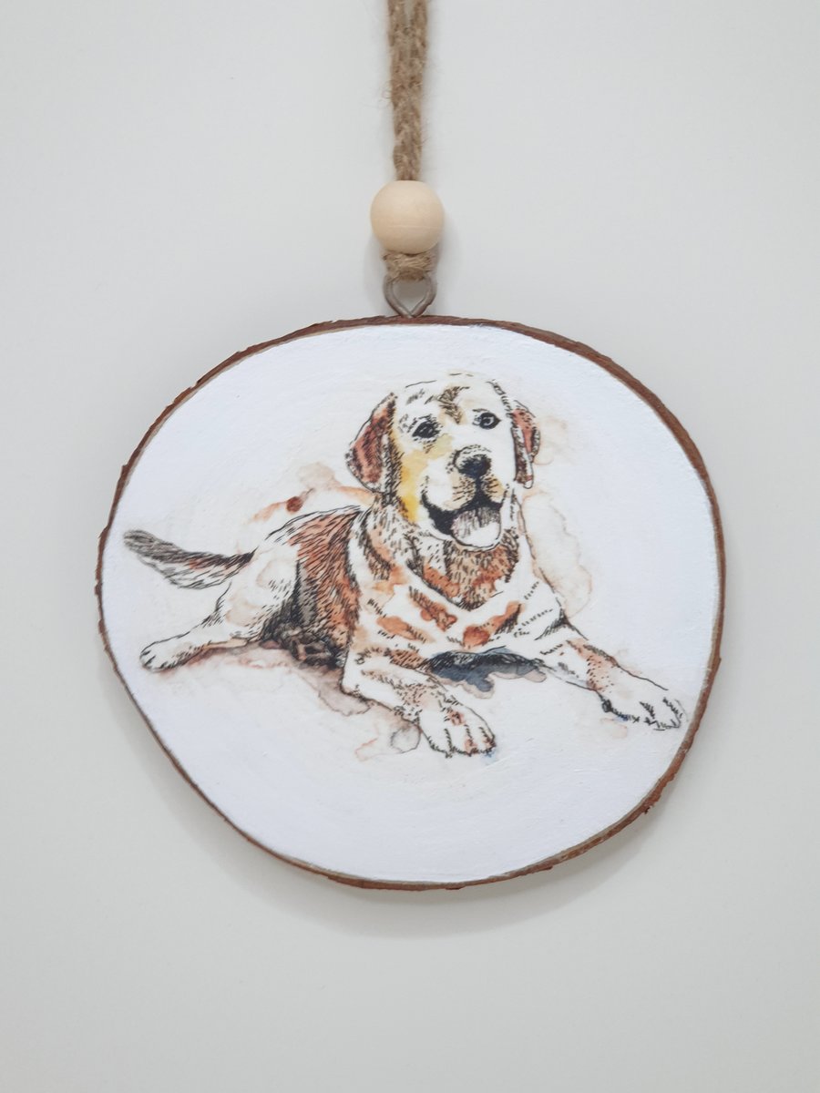 Yellow labrador dog, wood slice hanging decoration, wooden gift for a dog lover 