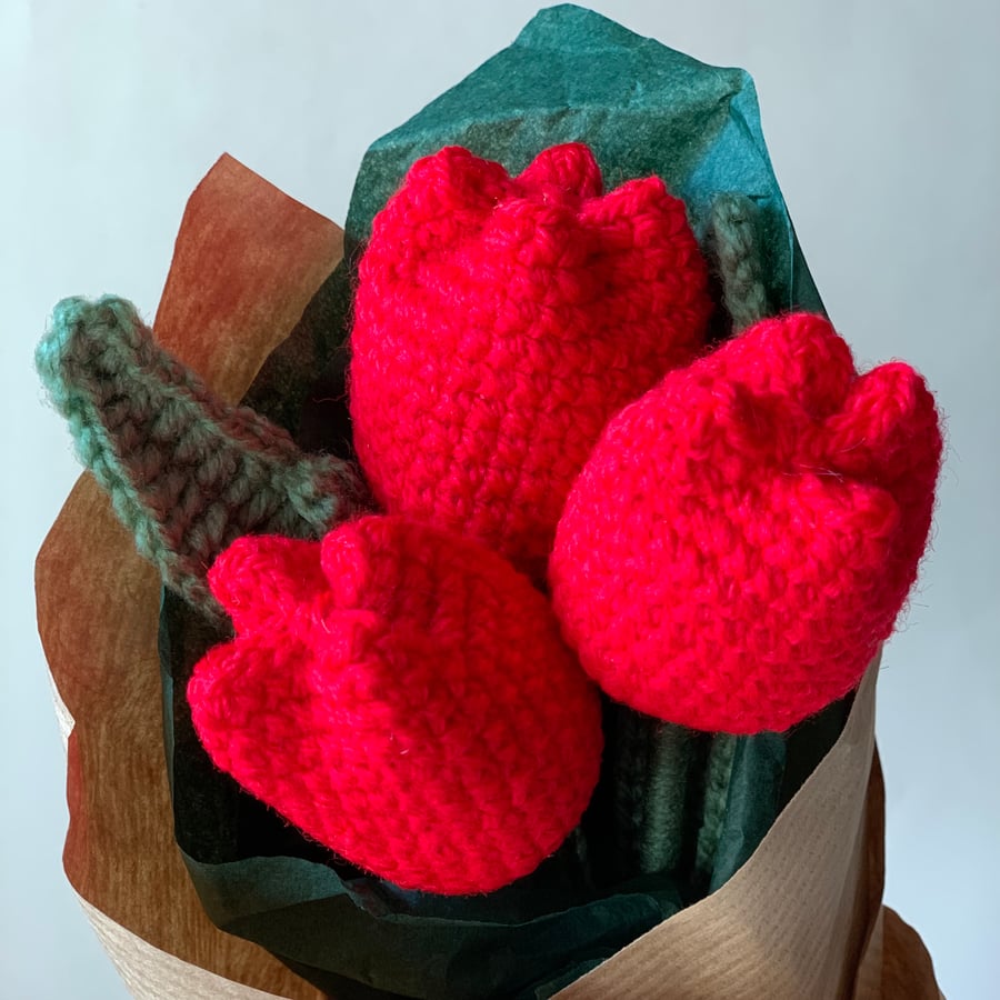  Red crochet tulips, Spring flowers, tulip bouquet 