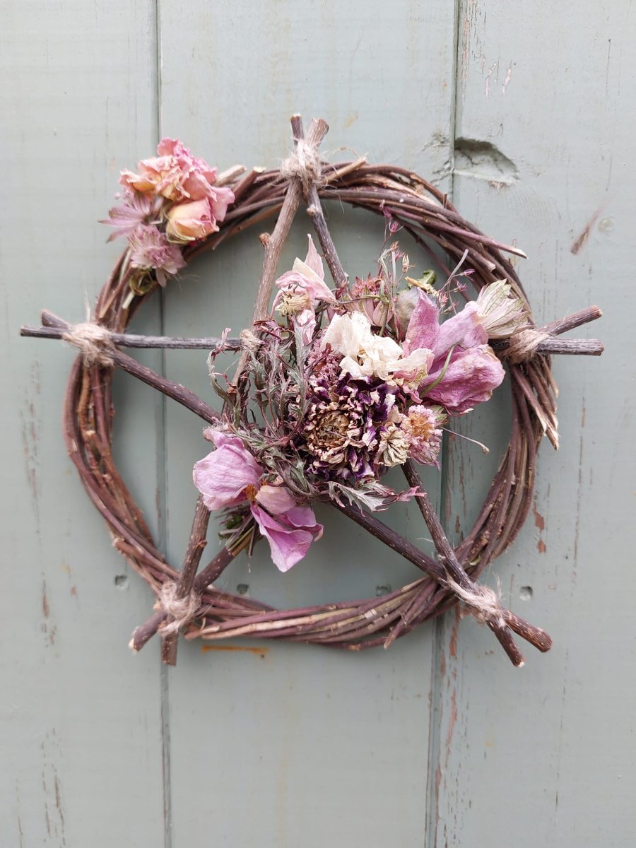Dried Flower and Foliage Pentagram. Handmade. 18cm Diameter. 