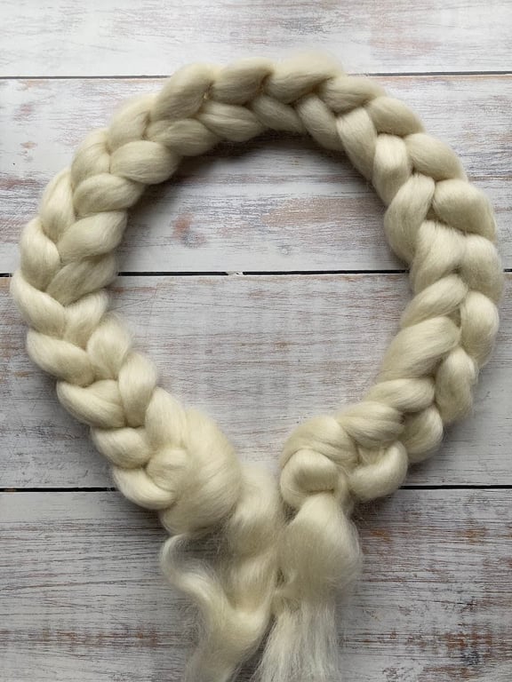 Undyed fibre 100g White Teeswater