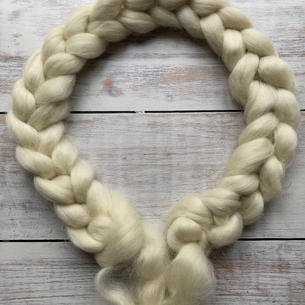 Undyed fibre 100g White Teeswater