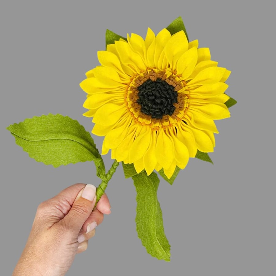 The Crafty Kit Company 'Sunflower' Felt Craft Kit