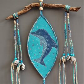 DEVM2503 - Dolphin Totem - 22cm (65cm full length) Blue- Turquoise-natural