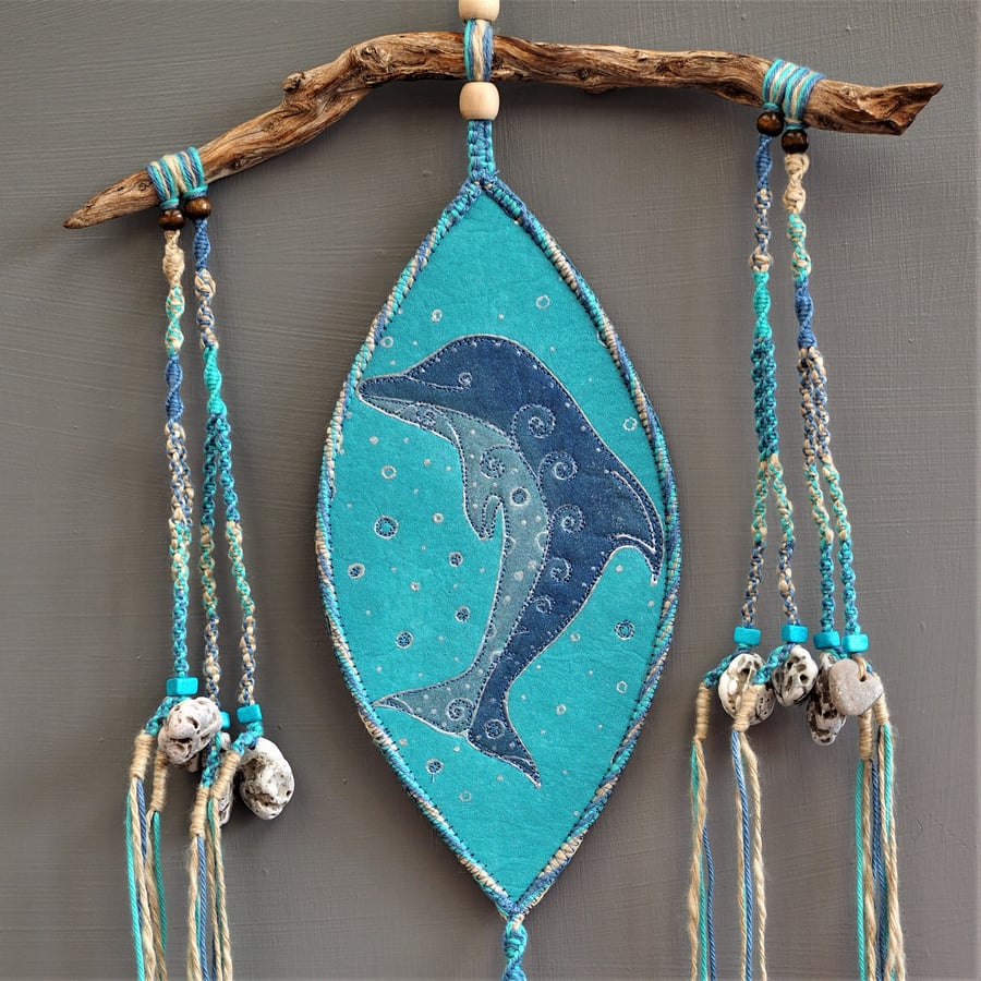 DEVM2503 - Dolphin Totem - 22cm (65cm full length) Blue- Turquoise-natural