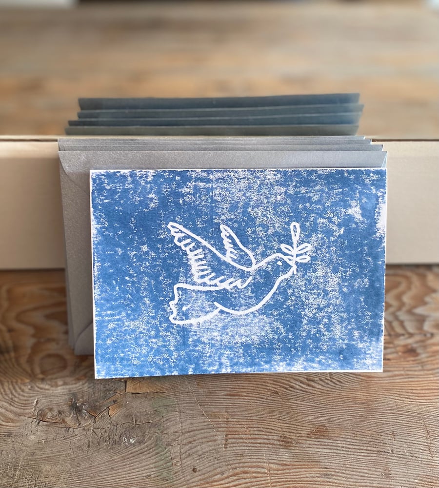 Pack of 4 - Dove charity cards