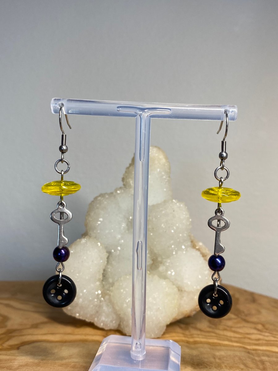 Coraline inspired -Key & Portal Earrings 