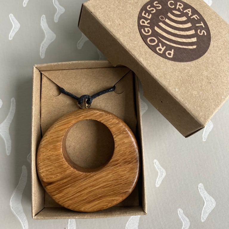 Chunky circular oak pendant