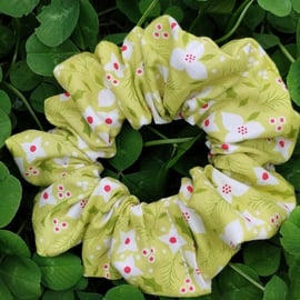 Green mistletoe and holly floral scrunchie