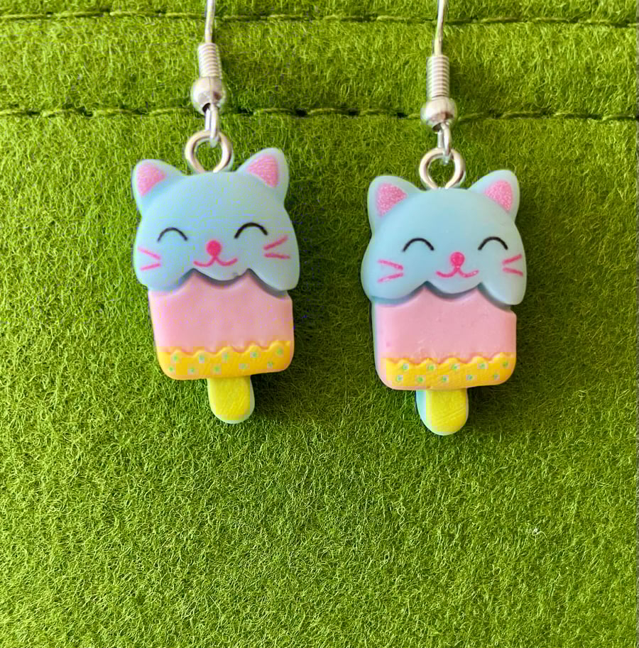 Kitty Cat Kawaii Lollipop Dangly Earrings
