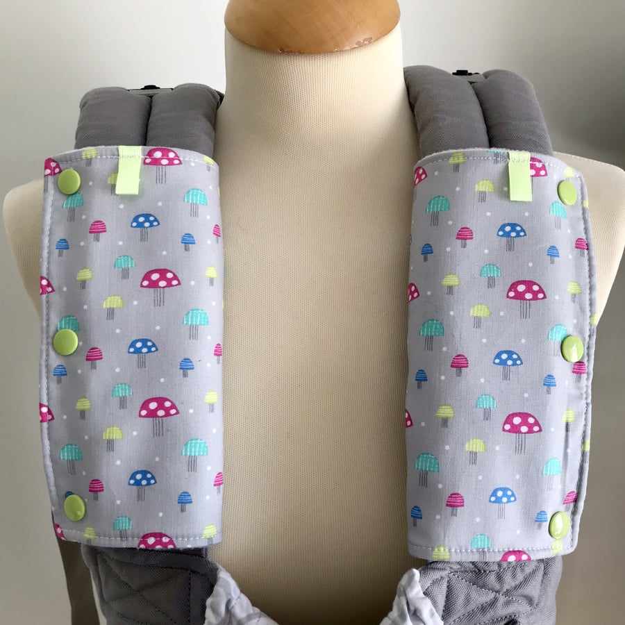 DROOL PADS Strap Covers for ERGO or CUSTOM Baby Carrier in Grey Toadstool Fabric