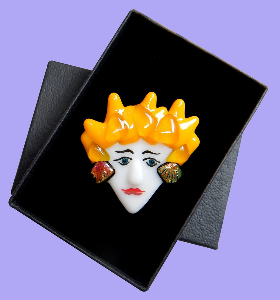 HANDMADE FUSED DICHROIC GLASS 'PORTRAIT OF A LADY PORTRAIT' BROOCH.