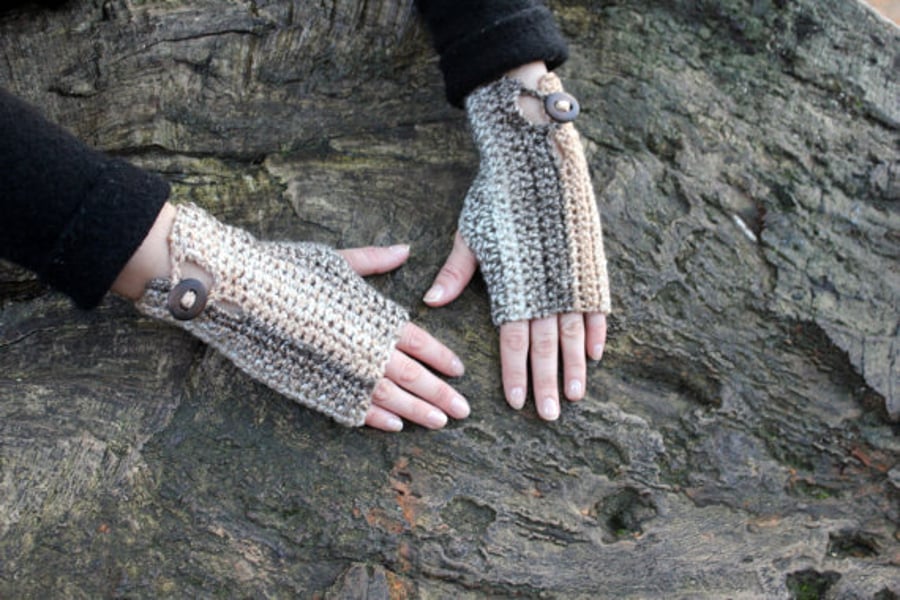 Fingerless gloves, beige mittens, hand warmers, gift guide for her