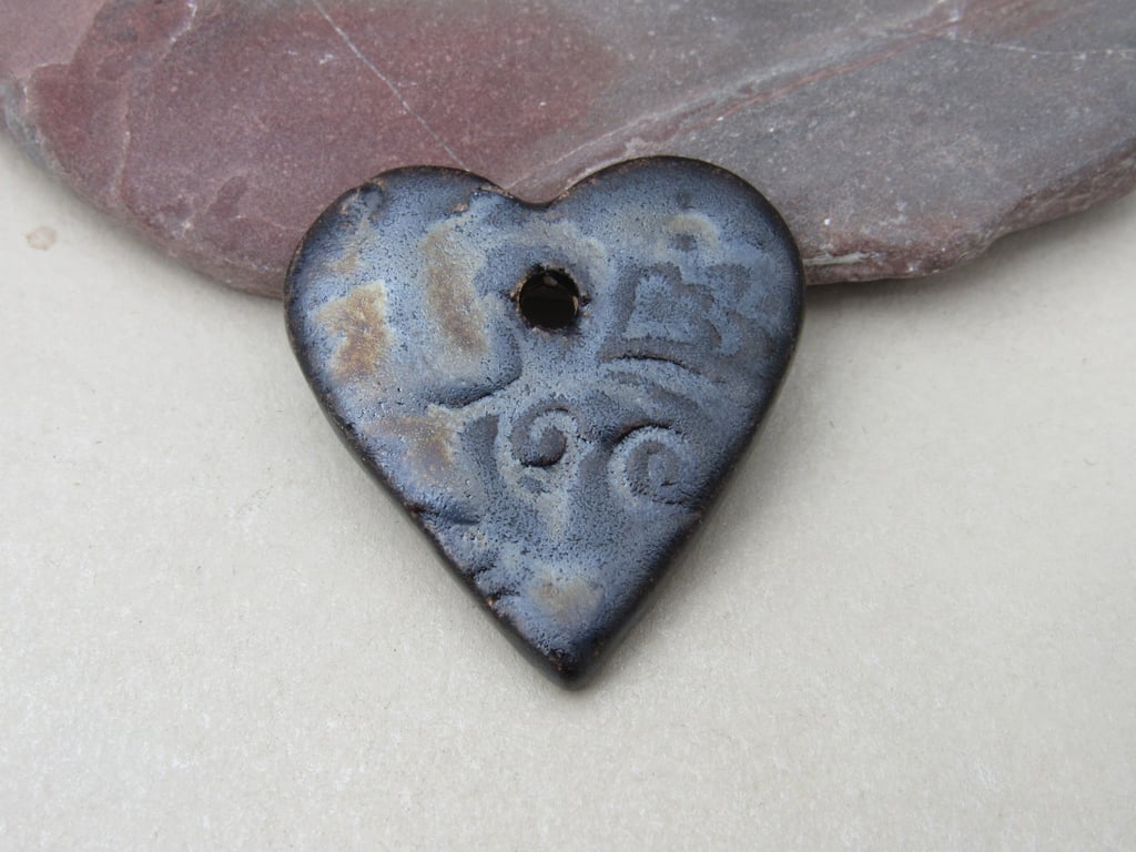 Medium Dark Earth Brocade Texture Heart Shaped Ceramic Pendant